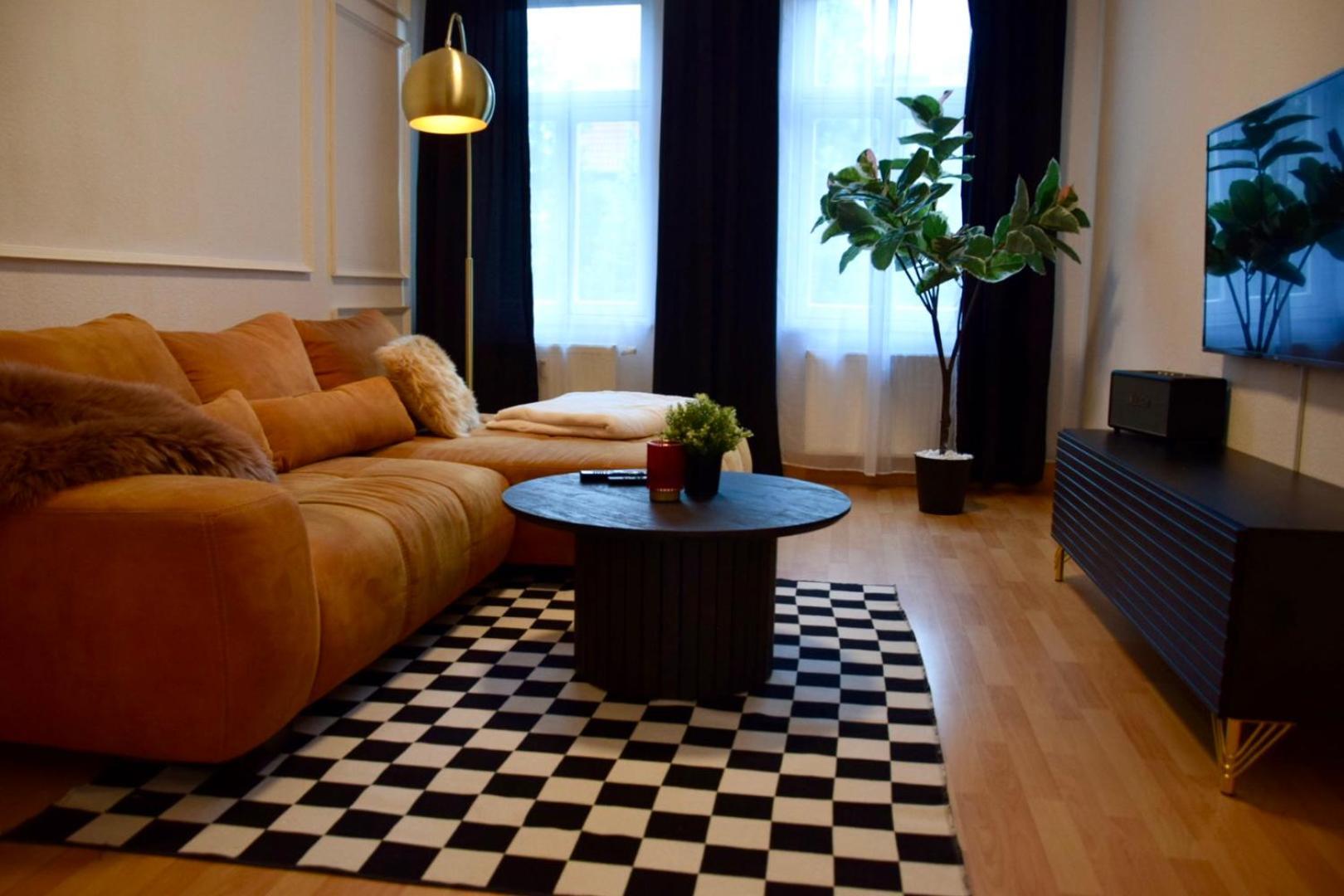 Charmanter Altbau In Schleussig Mit Balkon * Leipzig
