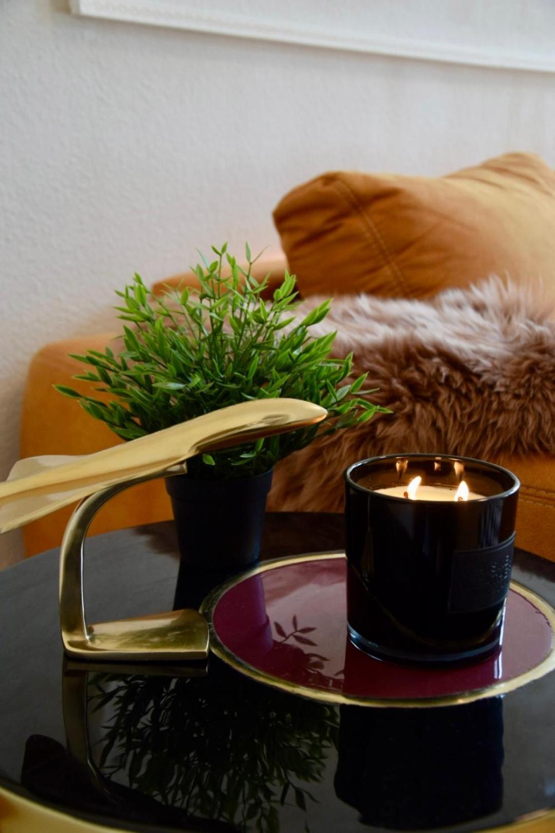 Apartament Charmanter Altbau In Schleussig Mit Balkon *
